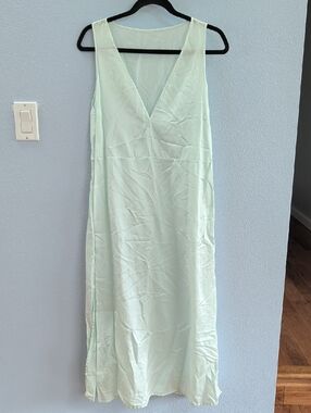 Manila Grace Silk Blend Shift Sleeveless V-Neck Maxi Dress in Pale Mint